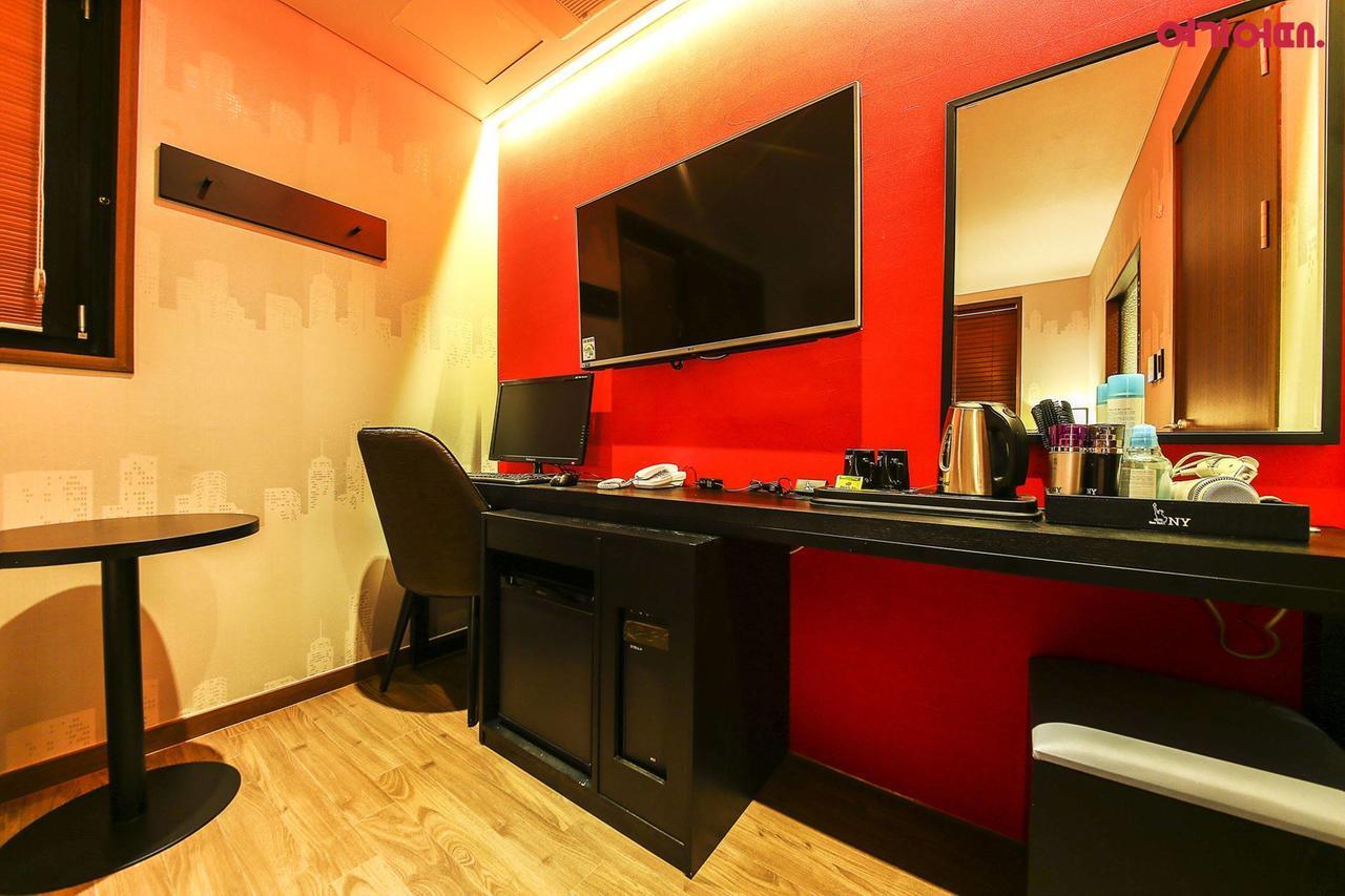 New York Hotel Seoul Bagian luar foto