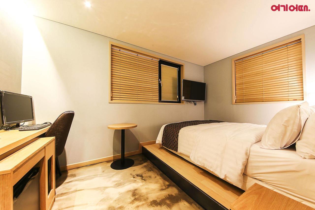 New York Hotel Seoul Bagian luar foto