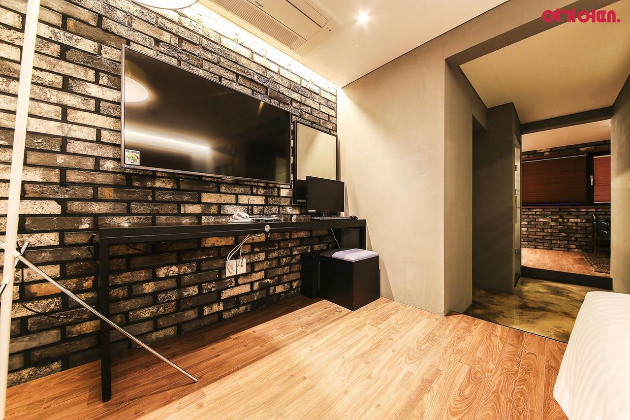 New York Hotel Seoul Bagian luar foto