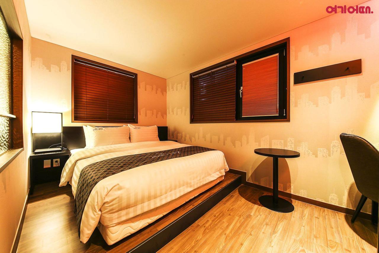 New York Hotel Seoul Bagian luar foto