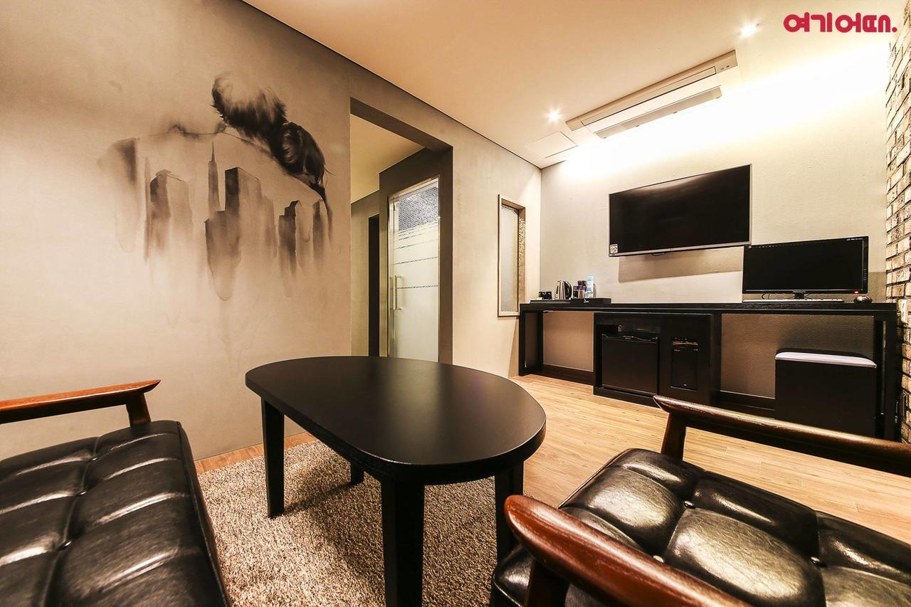 New York Hotel Seoul Bagian luar foto
