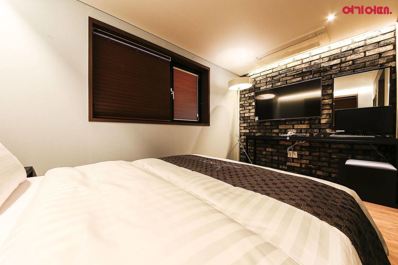 New York Hotel Seoul Bagian luar foto