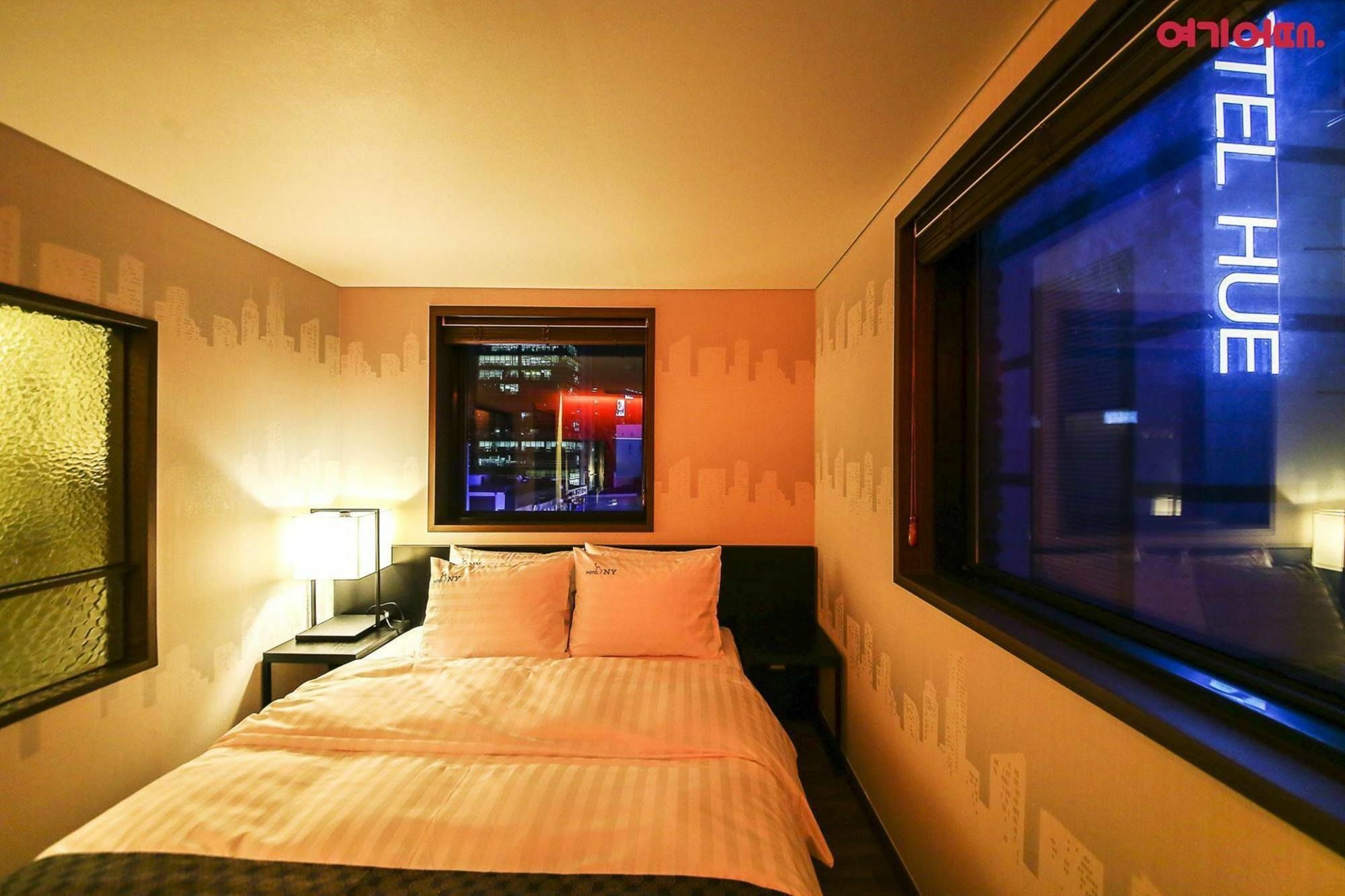 New York Hotel Seoul Bagian luar foto